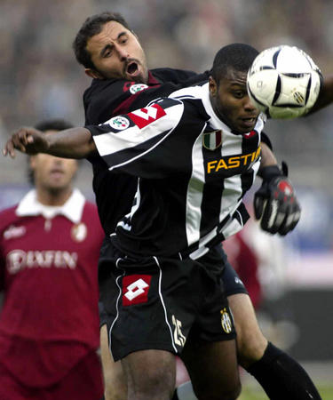 英媒：阿莫林变阵计划遭泄漏，曼联决心查明泄密源头（英媒称阿莫林变阵方案外泄，曼联誓言彻查泄密来源）