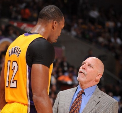 斯基拉：一家英超俱乐部询问了米兰前锋圣地亚哥的信息（斯基拉：英超某队已向米兰打听前锋圣地亚哥的情况）