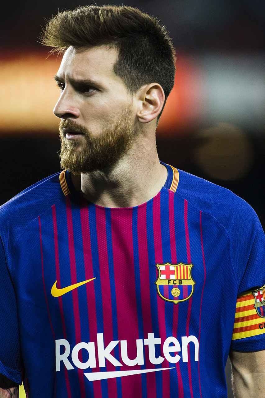 1-0,姆巴佩18岁弟弟神级停球后一剑封喉,率队4连胜,逼近法甲榜首（1-0，姆巴佩18岁弟弟神级停球后斩获制胜球，带队豪取四连胜，直逼法甲榜首）