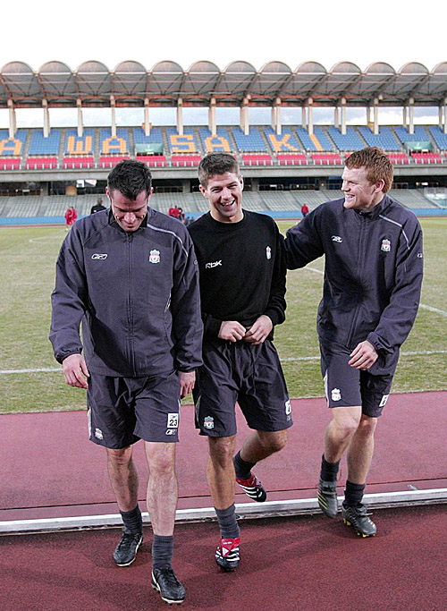 非人类！文班亚马极致个人表演打爆雷霆双塔主宰比赛，全场沸腾（文班亚马怪物级个人秀碾压雷霆双塔，统治力引爆全场）