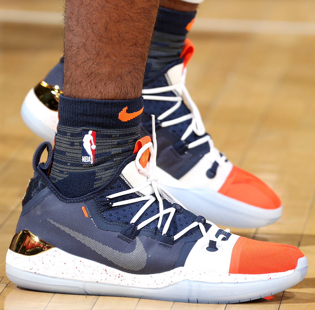 仅相隔3年，菲利佩以球员和主帅身份代表弗拉门戈两夺解放者杯（三年内，菲利佩先球员后主帅，携弗拉门戈两度称雄解放者杯）