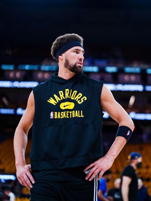 阿莫林：伯恩茅斯一直都极具威胁，我们要加强逼抢以保护球门（阿莫林：伯恩茅斯威胁性十足，我们必须加强逼抢守住球门）