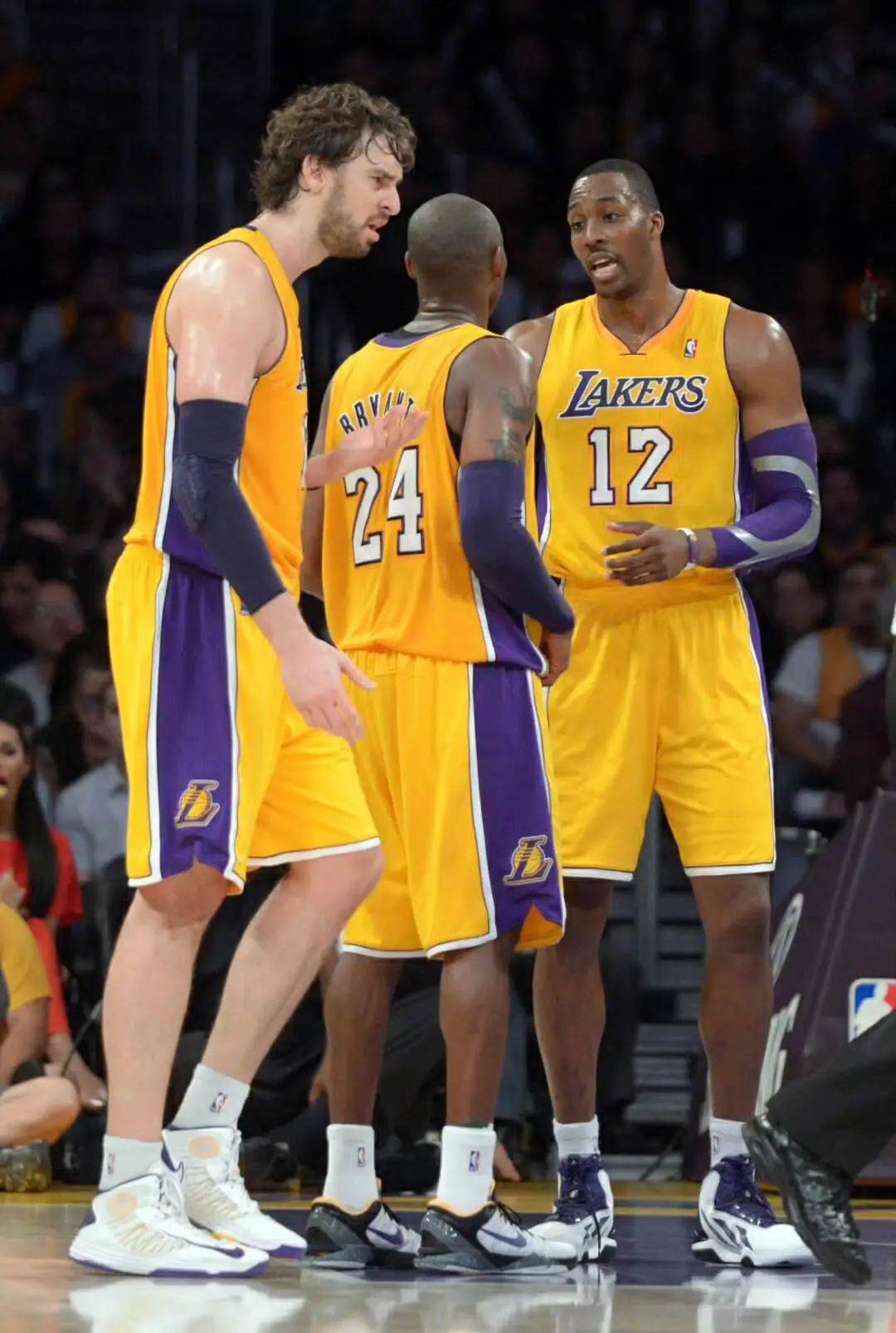 篮球篮网更新战术板，全队轮转更灵活（篮网队升级战术板，阵容轮换更灵活）