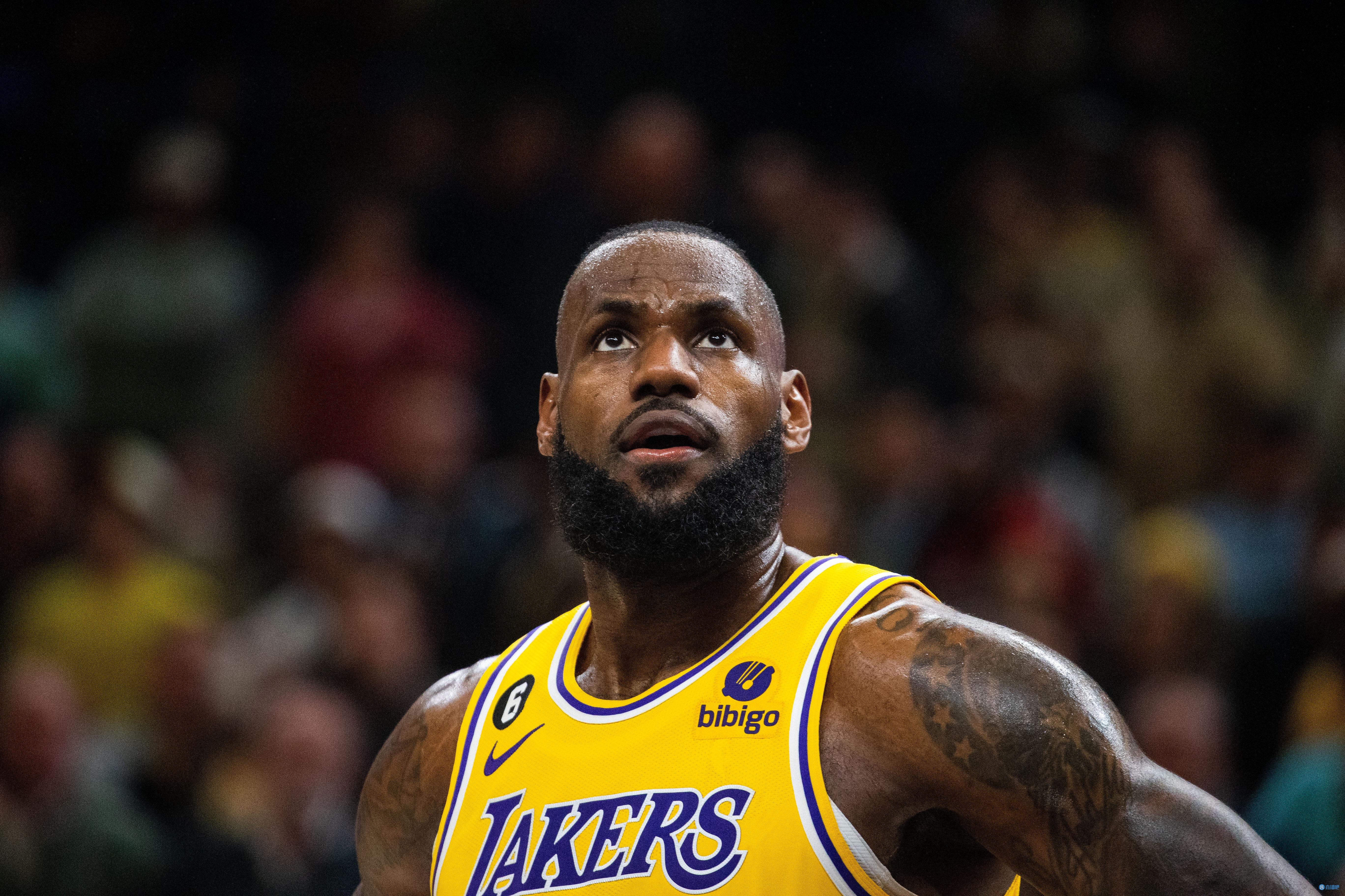 半场战报-勇士58-57魔术 巴特勒16分 库里三分6中0 班凯罗14+8（半场速报：勇士58-57微弱领先魔术，巴特勒砍16分，库里三分6投0中，班凯罗14分8篮板）